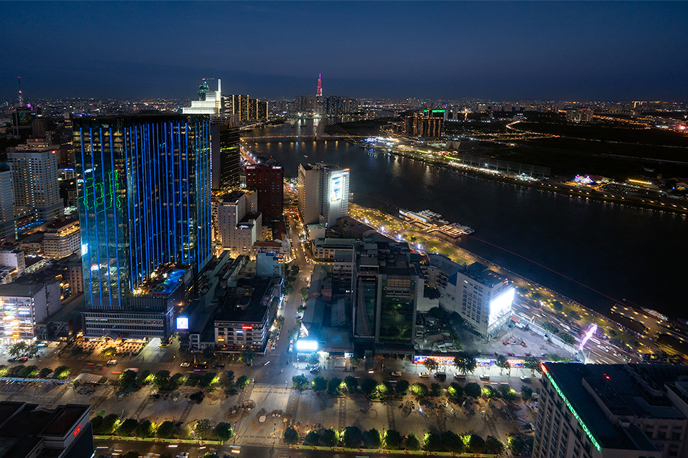 ホーチミン人気の「サイゴン スカイデッキ」からの夜景