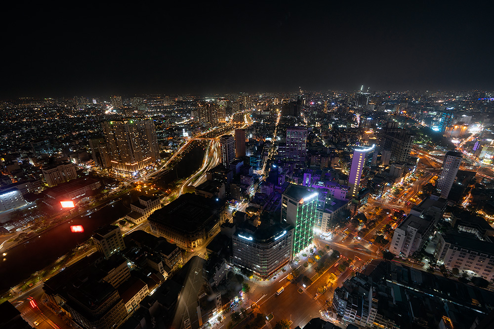 ホーチミン人気の「サイゴン スカイデッキ」からの夜景