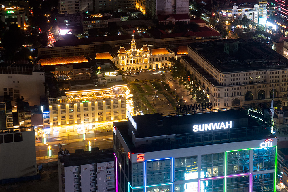 ホーチミン人気の「サイゴン スカイデッキ」からの夜景
