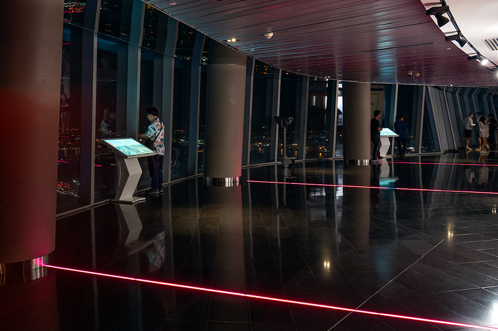 ホーチミン人気の「サイゴン スカイデッキ」からの夜景