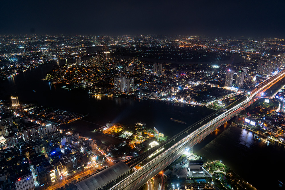 ベトナム最高峰「LANDMARK81」からの夜景(ホーチミン)