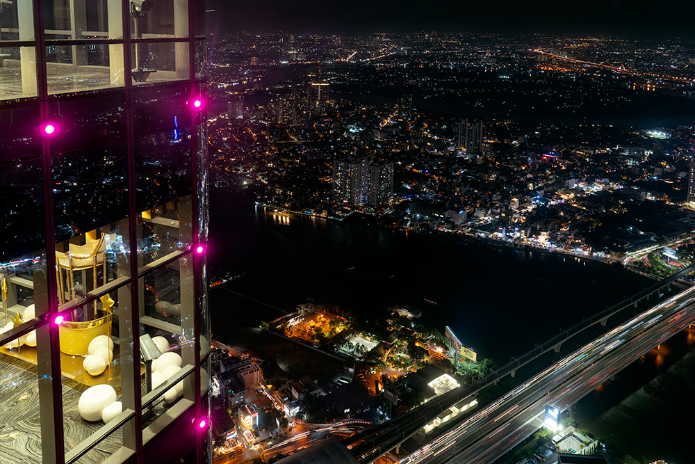 ベトナム最高峰「LANDMARK81」からの夜景(ホーチミン)
