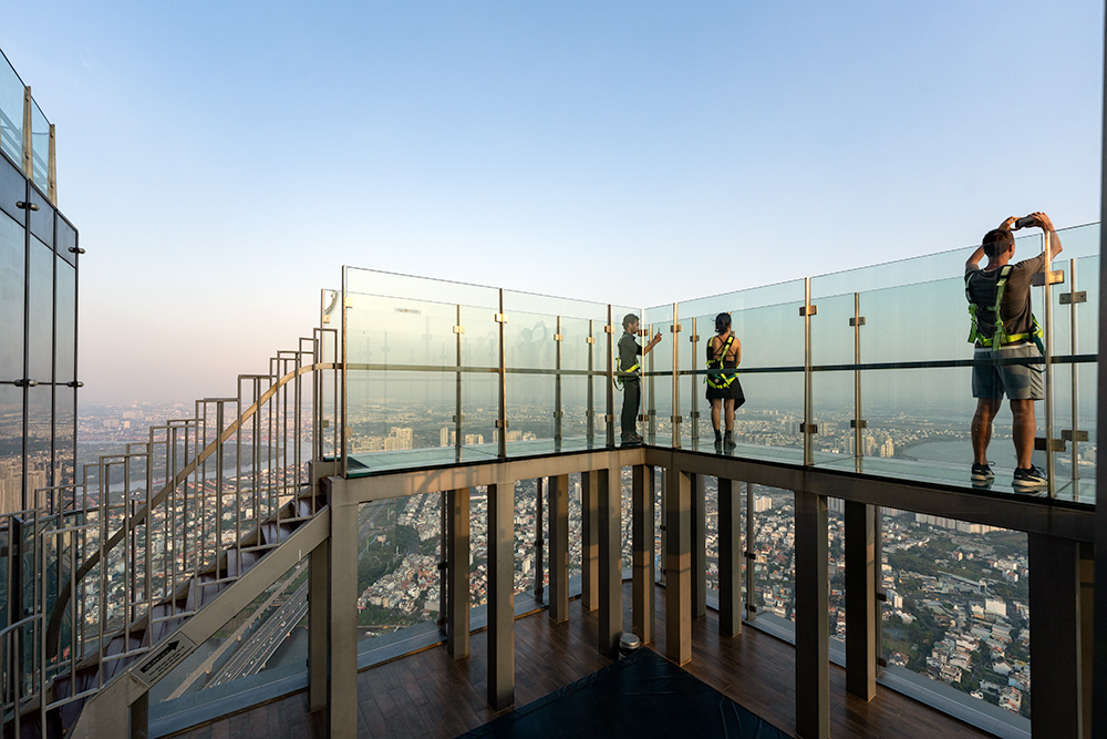 ベトナム最高峰「LANDMARK81」からの夜景(ホーチミン)