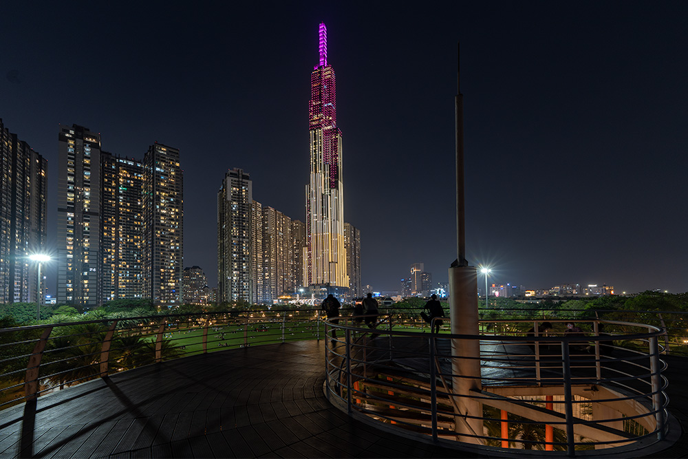 雰囲気抜群なビンホームズ・セントラルパークの夜景(ホーチミン)