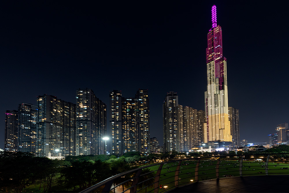 雰囲気抜群なビンホームズ・セントラルパークの夜景(ホーチミン)