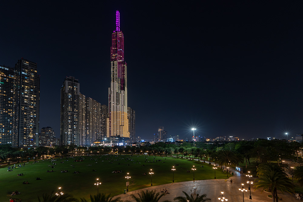 雰囲気抜群なビンホームズ・セントラルパークの夜景(ホーチミン)