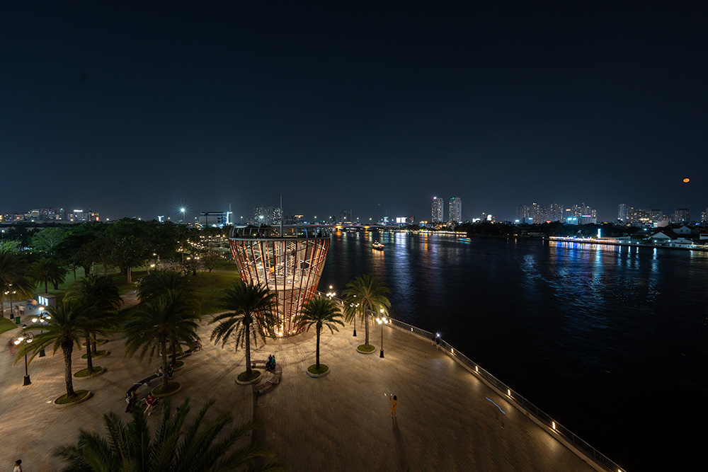雰囲気抜群なビンホームズ・セントラルパークの夜景(ホーチミン)