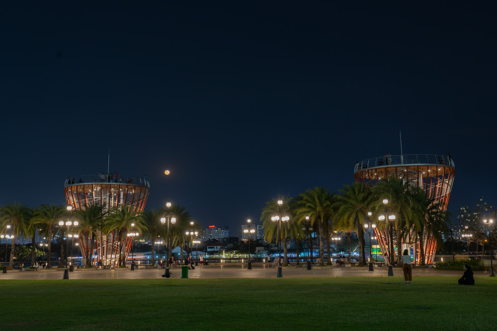 雰囲気抜群なビンホームズ・セントラルパークの夜景(ホーチミン)
