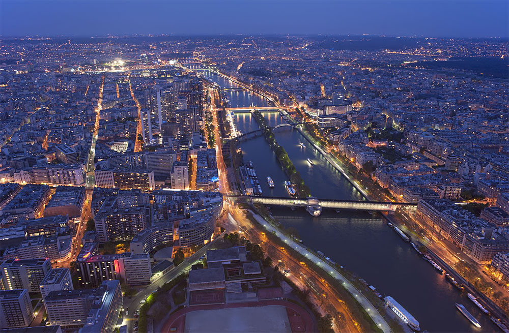パリ エッフェル塔の夜景 高解像度フォトギャラリー
