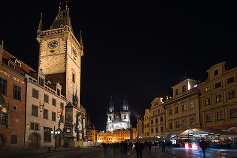 チェコ プラハ旧市街広場の夜景 治安状況 アクセス 地図など完全レポート