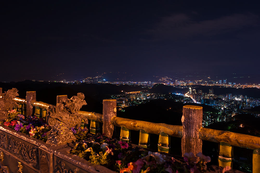Gate of Bishanyan Temple