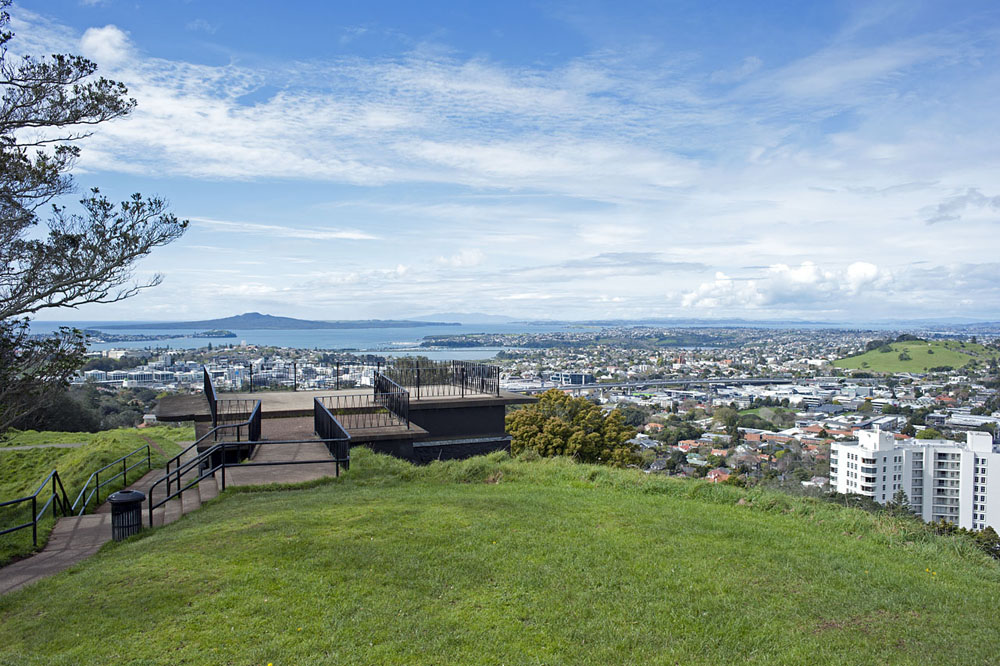 Night view from Mt.Eden