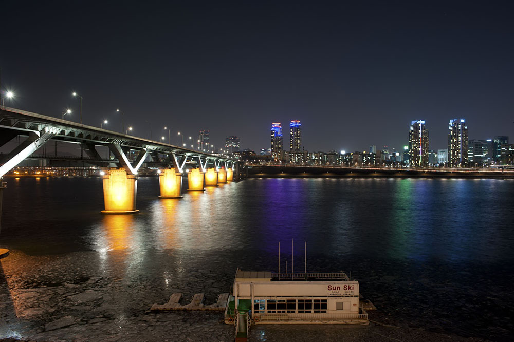 Ttukseom Cultural Complex J-Bug