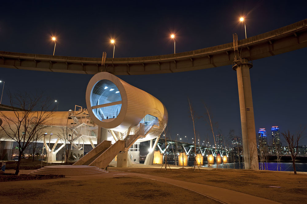 Ttukseom Cultural Complex J-Bug