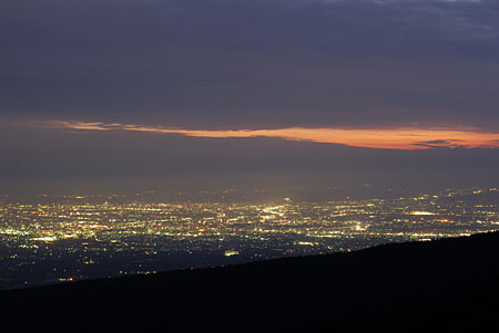 大パノラマ夜景展望台