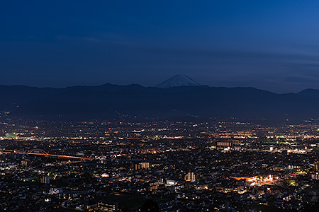 愛宕山（山梨県科学館　展望テラス）の夜景