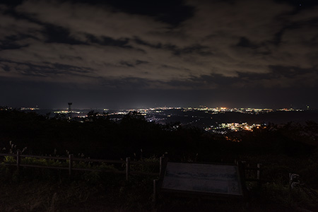 湯の岳パノラマライン 花と星の丘公園の夜景