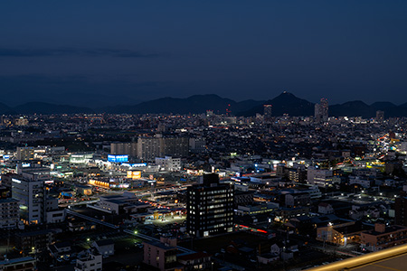 岐阜県庁　展望ロビーの夜景