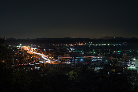 八幡山の夜景