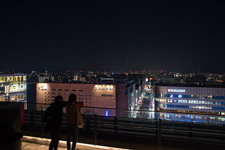 JR博多シティ つばめの杜ひろばの夜景