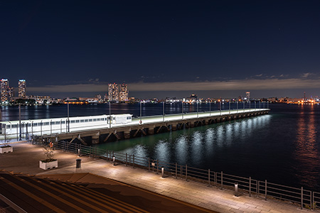 横浜ハンマーヘッドの夜景