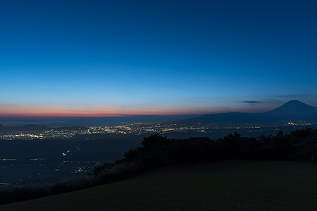 滝知山展望台フライトエリア　伊豆スカイラインの夜景
