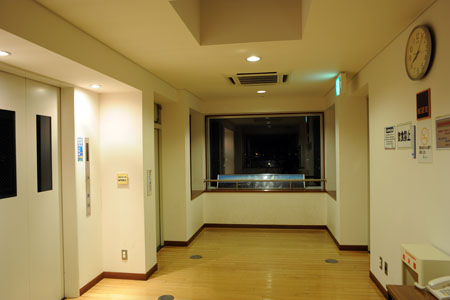 いずみの杜　展望室の夜景