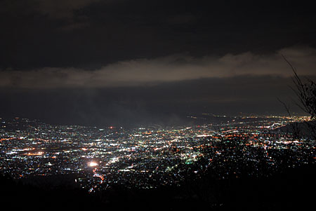 野田山健康緑地公園　金丸山広場の夜景