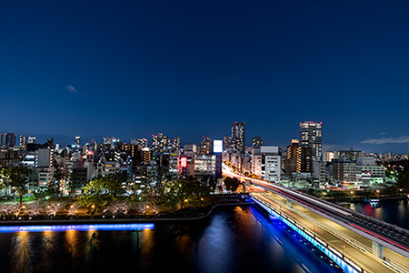 京阪シティモール　屋上庭園の夜景