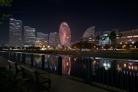北仲通北第三公園の夜景
