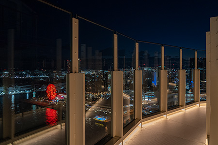 神戸ポートタワー　屋上デッキの夜景