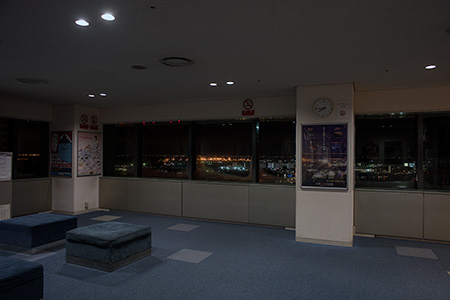 神戸市役所　展望ロビーの夜景