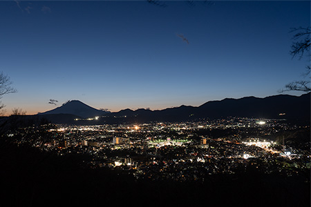 弘法山公園 馬車道の夜景