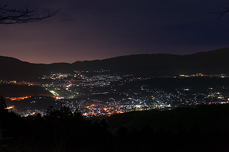 国城神社の夜景