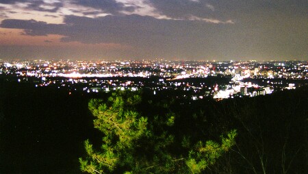 鞍ヶ池公園展望台の夜景