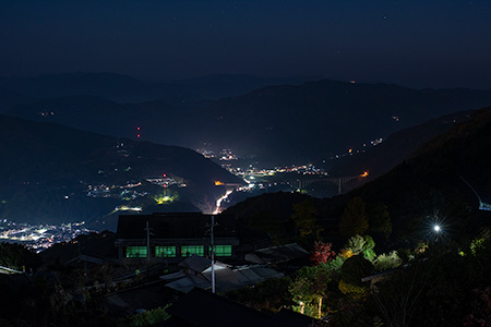 西山雲海展望台の夜景