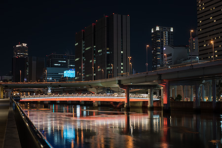 大江橋駅前の夜景
