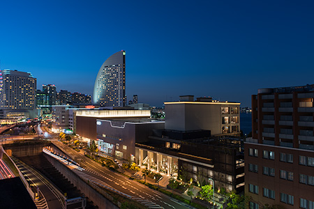 横浜ワールドポーターズ　駐車場の夜景