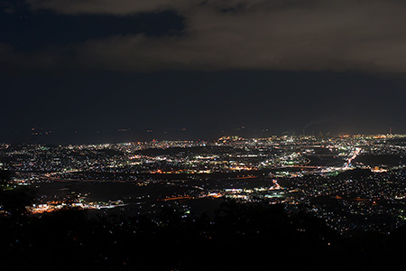 霊山　展望台休憩広場の夜景