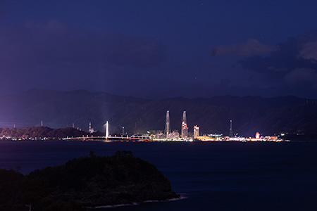 雑賀崎灯台の夜景