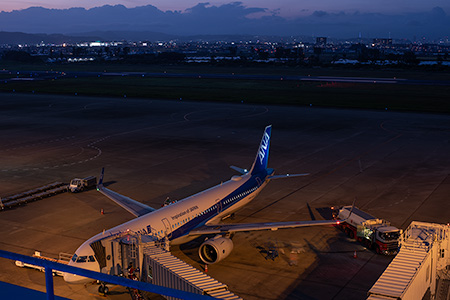 仙台空港　展望デッキ「スマイルテラス」の夜景