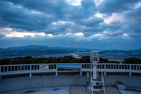 せんだい宇宙館の夜景