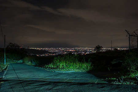 信貴フラワーロード　貯水タンク前の夜景