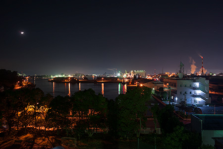鈴川港公園の夜景