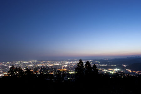 高草山山頂の夜景