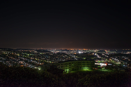 鷹取山　展望広場の夜景