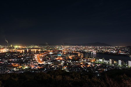 高塔山公園の夜景