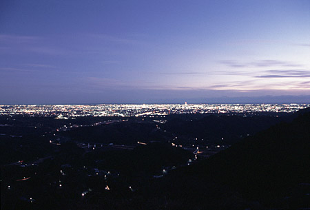 滝沢展望台の夜景