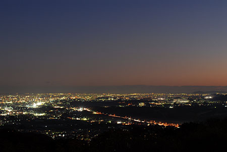 鳶尾山観光展望台の夜景