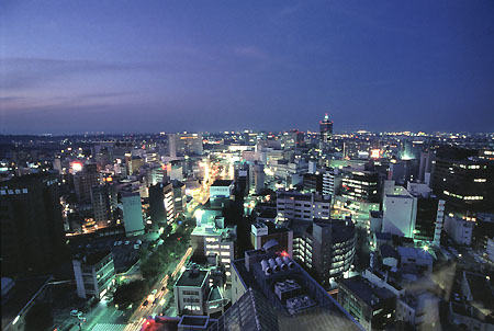 富山市役所　展望塔の夜景